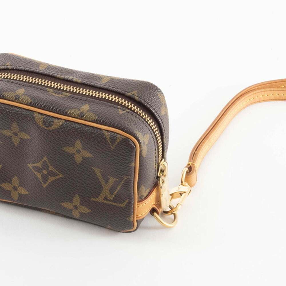 LOUIS VUITTON Brown Monogram Canvas Pouch - Picture 15 of 16